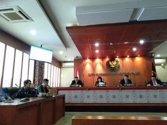 Esti Nur Fathonah Diberhentikan Sebagai Anggota KPU Lampung