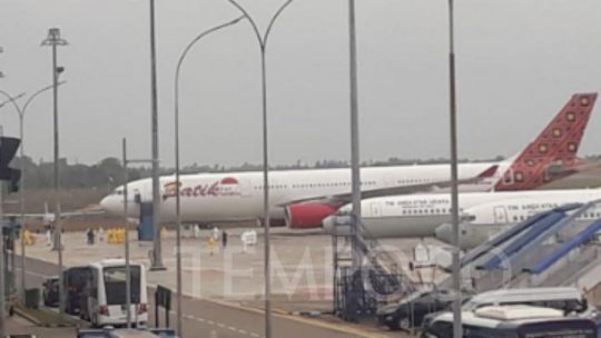 Diangkut dengan Batik Air, 245 WNI dari Wuhan Tiba di Batam