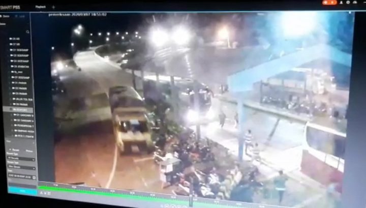 Truk Hamtam 11 Motor di Pintu Tol Bakauheni, 3 Orang Tewas, 1 Luka-Luka