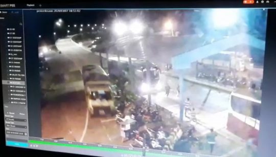 Truk Hamtam 11 Motor di Pintu Tol Bakauheni, 3 Orang Tewas, 1 Luka-Luka