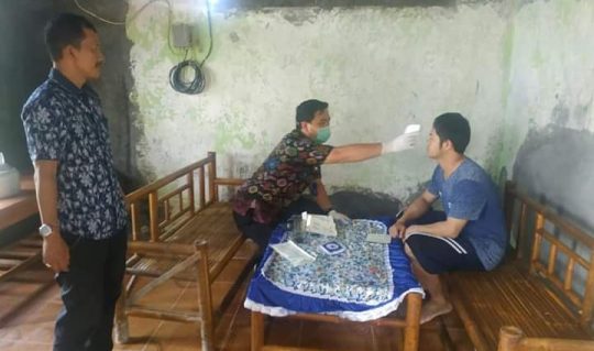 Kades di Lampung Selatan Ini Bekerja Taktis Antisipasi Virus Corona