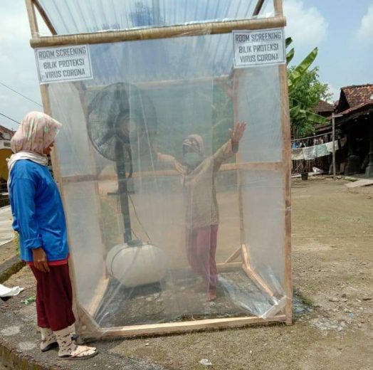 Bilik Sterilisasi, Cara Warga Desa Tegalsari Jateng Cegah Virus Corona