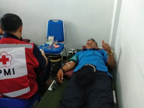 Peringati HUT ke-44, PDAM Way Rilau Gelar Bakti Sosial dan Penanaman Bibit Bambu