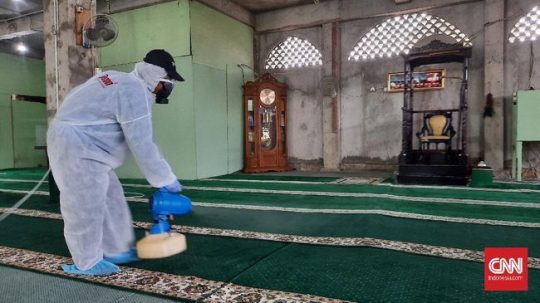 3 Positif COVID-19, 182 Orang Masih Diisolasi di Masjid Kebon Jeruk