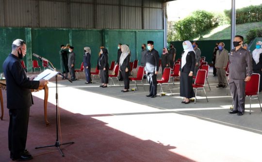 Sekdaprov Lampung Melantik Pejabat Eselon III dan IV 