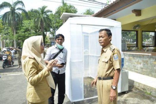 Cegah Covid-19, Pemkot Metro Pasang Bilik Sterilisasi