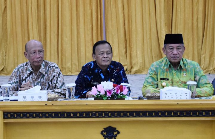 Walikota Metro Hadiri Musda LLI
