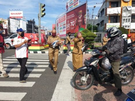 Cegah Covid-19, Pemkot Kota Bandarlampung Bagikan Dua Ribu Masker