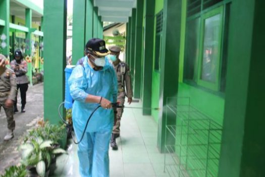 Pemkot Metro Lakukan Penyemprotan Massal Disinfektan