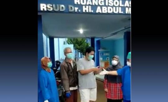Sembuh, Pasien Corona No 03 di Lampung Diperbolehkan Pulang