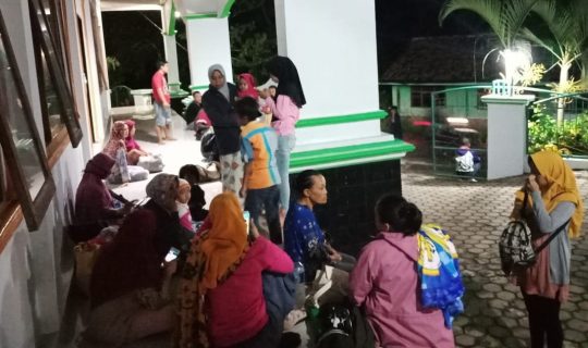 Gunung Anak Krakatau Meletus, Warga Pesisir Kalianda Mengungsi