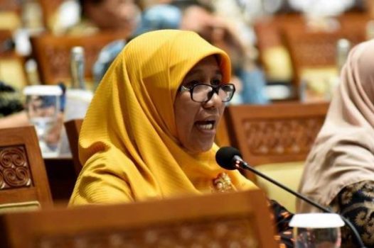 Tidak Turunkan Harga BBM Malah Naikkan Iuran BPJS, Presiden Jokowi Dinilai “Off Side”