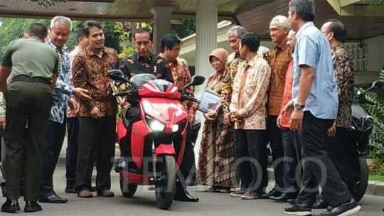 Lelang Motor Listrik Jokowi Akhirnya Dimenangi Anak Hary Tanoe