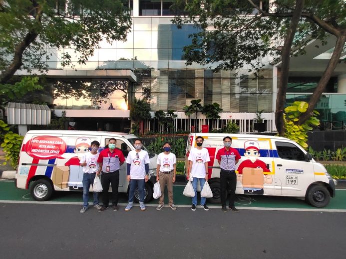 JNE bersama Ikhlas Foundation Bagikan 1.500 Nasi Bungkus untuk Buka Puasa