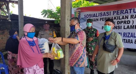 Di Tengah Pandemi, Ketua Komisi I DPRD Lampung Sosialisasikan Perda Rembug Desa