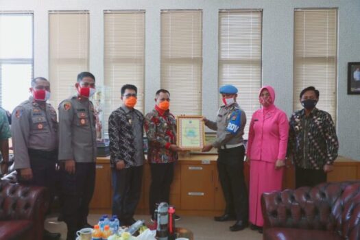 Selamatkan Penjambret dari Amuk Massa, Bripka Masruri Diapresiasi Bupati Lamsel