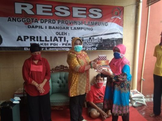 Reses, Apriliati Terima Keluhan Para Perajin Tahu dan Tempe