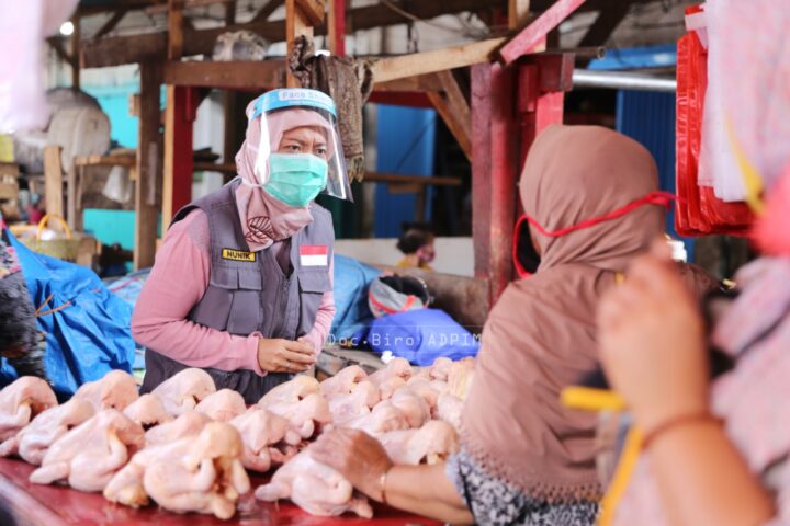 Covid-19, Wagub Lampung Minta Para Pedagang Terus Gunakan Masker