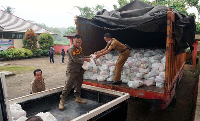 Pemkab Lampung Selatan Mulai Distribusikan Ribuan Paket Sembako