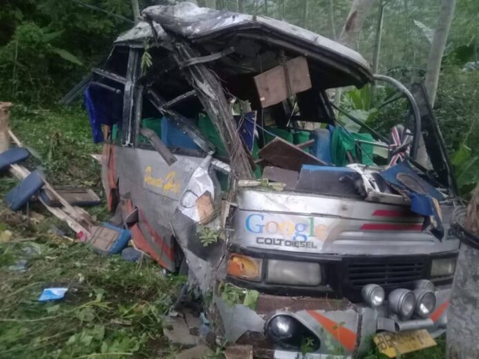 Bus Berpenumpang 19 Pelajar Masuk Jurang di Bakauheni, Tiga Orang Dikabarkan Tewas