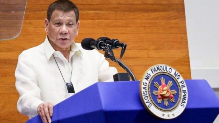 Heboh Presiden Duterte Minta Warga Filipina Bersihkan Masker Pakai Bensin
