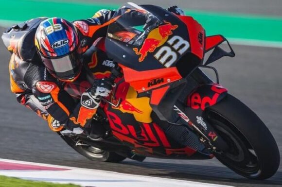 MotoGP Ceko: Rookie Brad Binder Juara, Rossi Ke-5