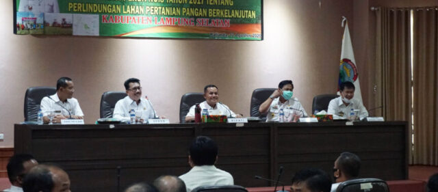 HUT RI, Pemkab Lamsel Gelar Lomba Mural di Kebun Edukasi