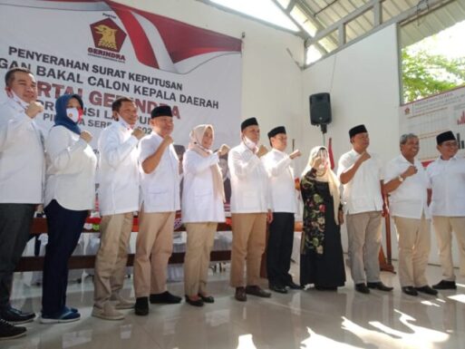 Gerindra Lampung Serahkan Form Pendaftaran untuk Empat Pasangan Bakal Calon Kepala Daerah