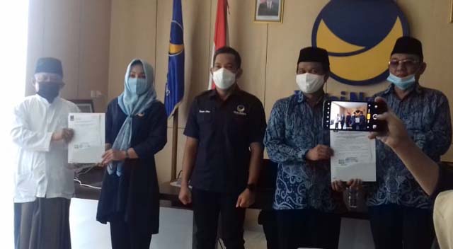 Pilkada, Nasdem Serahkan Form B.1 KWK untuk Nessy dan Ahmad Mufti Salim