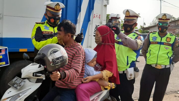 Polres Bandarlampung Kampanye Protokol Kesehatan di Jalur Wisata