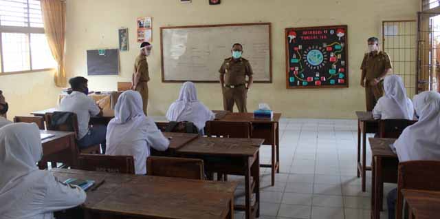 Siswa-Siswi SMA-SMK di Lima Kabupaten di Lampung Mulai Belajar Secara Tatap Muka