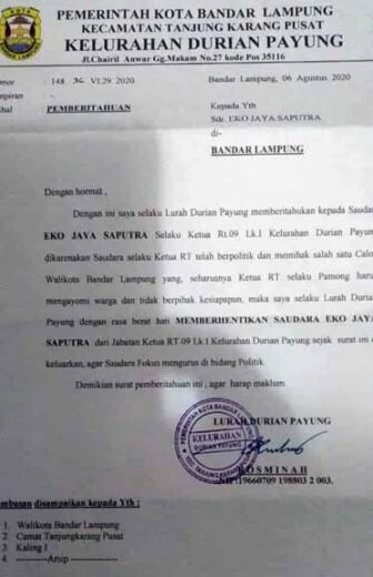 Surat Lurah Durianpayung, Bandarlampung, tentang pemecatan Eko J. Saputra sebagai ketua RT.
