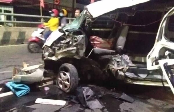 Kecelakaan di Bandarlampung, Ambulans RS Medika Insani Bukit Kemuning Ringsek