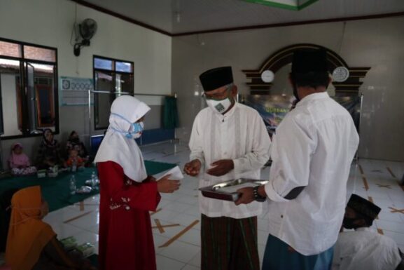 TPM Al Ikhlas Tanggamus Gelar Kurban dan Santuni Anak Yatim