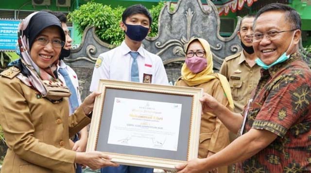 Bank Lampung Mengapresiasi Siswa Juara Kedua “SimPel Vlog Competition” “