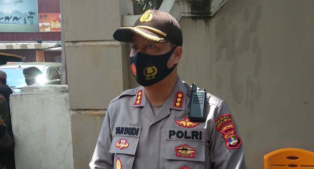 Pelaku Penusukan Syekh Ali Jaber Disebut Gila, Ini Kata Kapolresta Bandarlampung