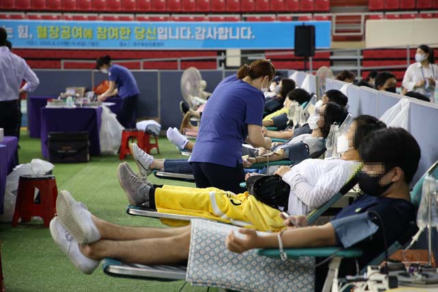 Anggota Gereja Shincheonji Donasikan Plasma Darah untuk Pengobatan Covid-19