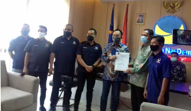 Pilkada 2020, Raden Adipati-Ali Rahman dan Yusron-Beny Terima Rekomendasi Nasdem