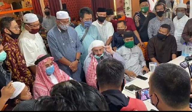 Syekh Ali Jaber Minta Polisi Melindungi Para Da’i dan Ulama