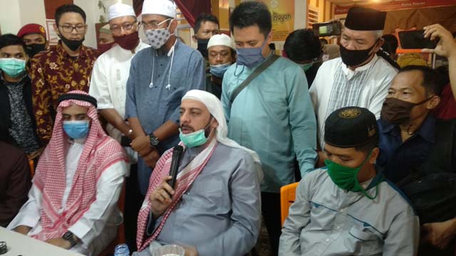 Ini Alasan Syekh Ali Jaber Selamatkan Pelaku Penusukan dari Amukan Massa
