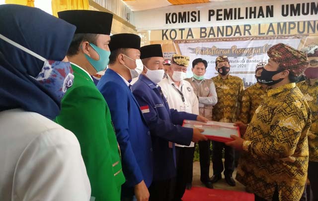 Daftar di KPU Bandarlampung, Yusuf Kohar-Tulus Purnomo TMS