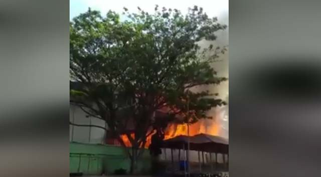 GOR Saburai Bandarlampung Terbakar, Polisi Amankan Seorang Pria