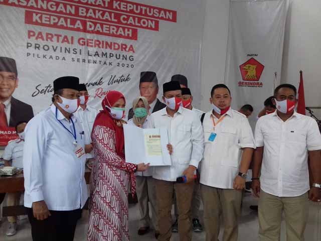 Gerindra Serahkan Form B1-KWK untuk Pasangan Bakal Calon Kepala Daerah di Lampung
