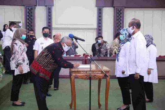 Wagub Lampung Ajak AIPI Beri Warna Positif Pembangunan Politik