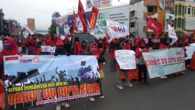 Aliansi Buruh di Lampung Minta Jokowi Batalkan UU Cipta Kerja