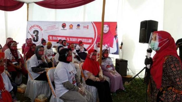 Eva Dwiana Janji akan Tambah Insentif Para Guru Honorer