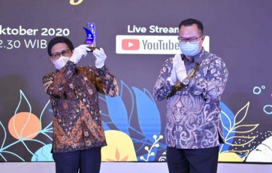 Satu Tahun Pengabdian, Mendes PDTT Raih Penghargaan IPB