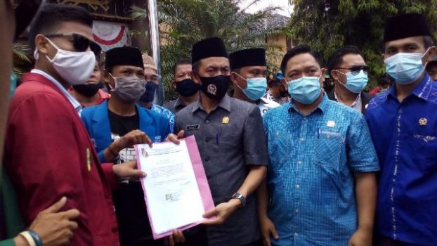 Unjuk Rasa Mahasiswa, DPRD Lampura Sepakat Tolak UU Cipta Kerja