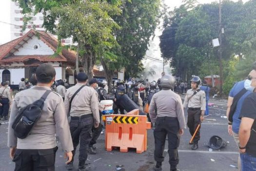 Pernyataan Sikap AJI Surabaya: Stop Aniaya Jurnalis!