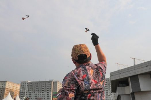 Terbangkan Layang-layang Batik, Kemendes PDTT Pecahkan Rekor Dunia